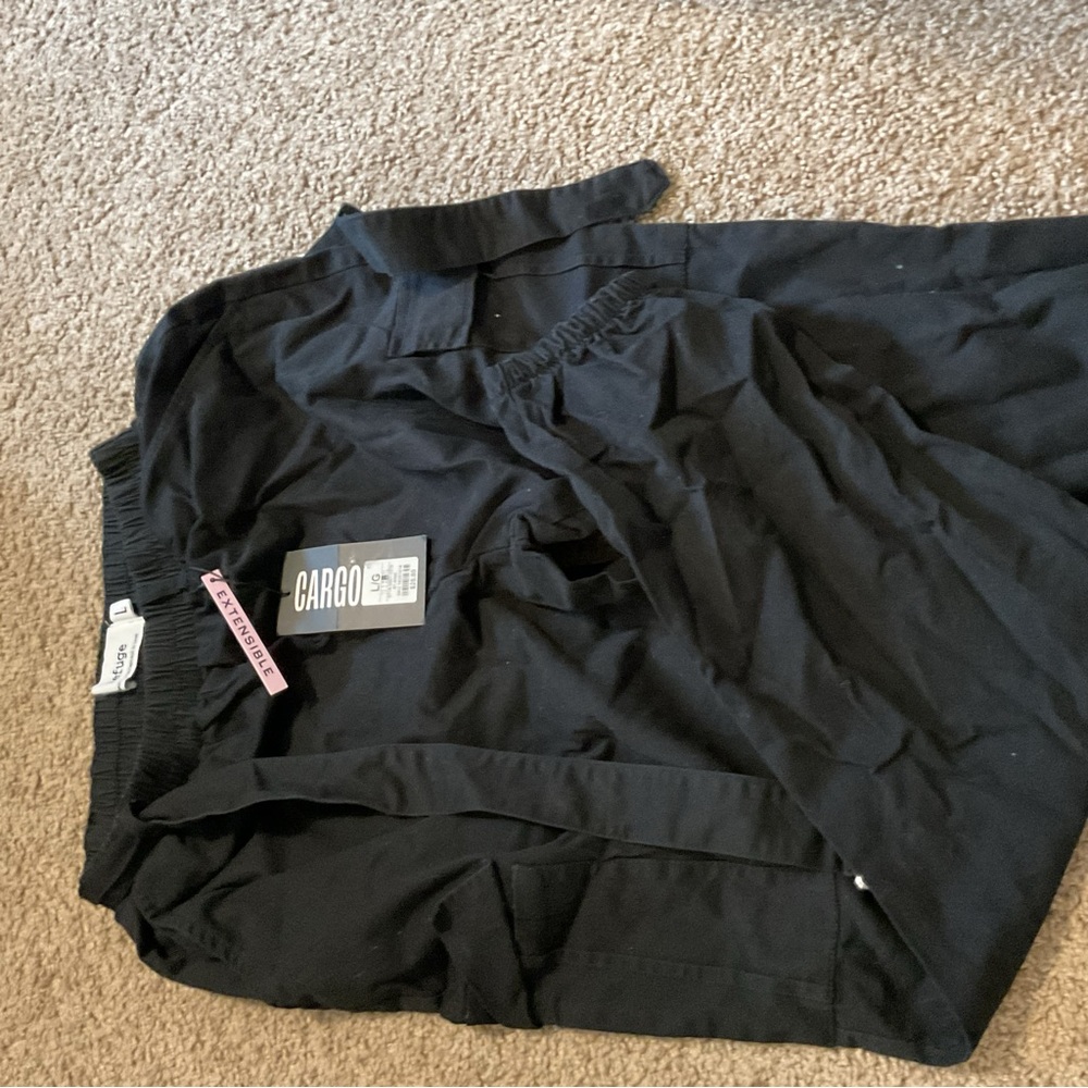Black cargos brand new never worn